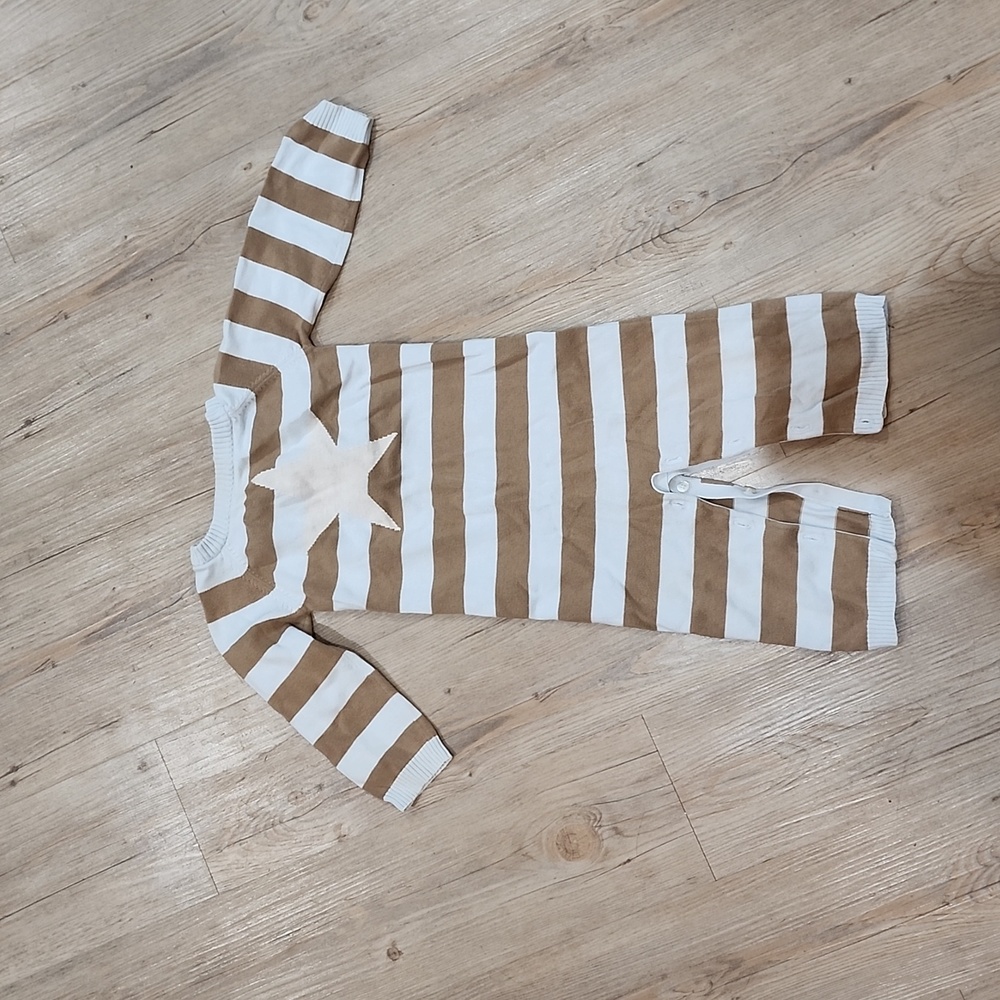 Baby B'gosh Striped Star Onesie.‎ Size 18 months.